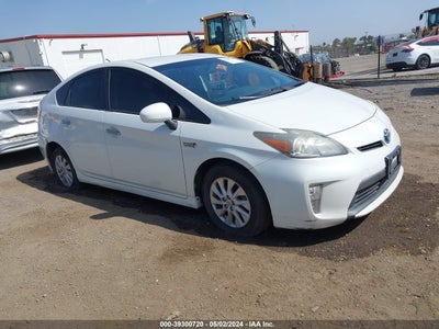 TOYOTA PRIUS PLUG-IN 2014