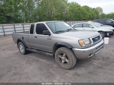 Nissan Frontier 2000