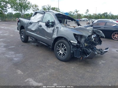 NISSAN TITAN 2024