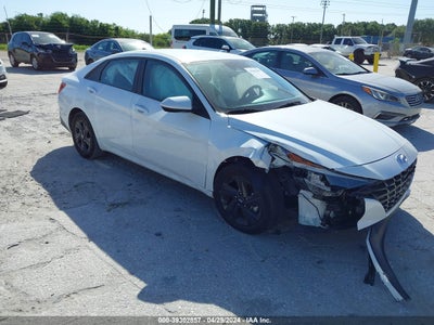 HYUNDAI ELANTRA 2022