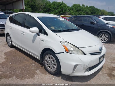 Toyota Prius v 2012