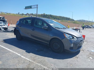 TOYOTA PRIUS C 2013
