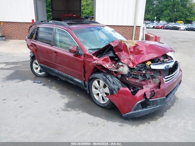 SUBARU OUTBACK 2011
