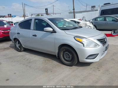NISSAN VERSA 2017
