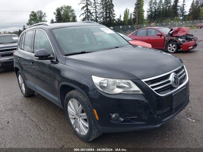 VOLKSWAGEN TIGUAN 2011