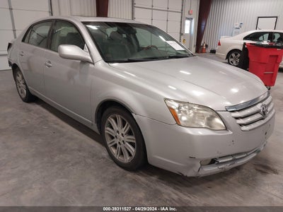Toyota Avalon 2005