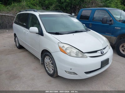Toyota Sienna 2010