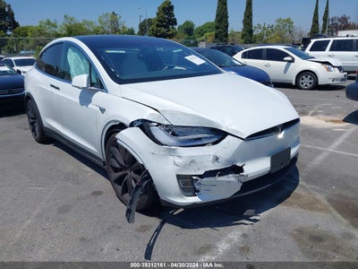 Tesla Model x 2020