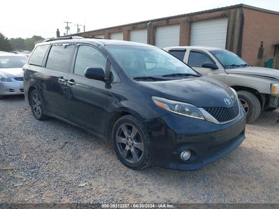 TOYOTA SIENNA 2017