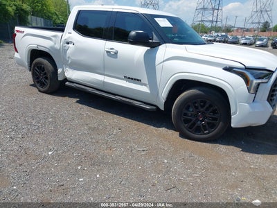 TOYOTA TUNDRA 2023