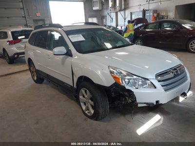 SUBARU OUTBACK 2014