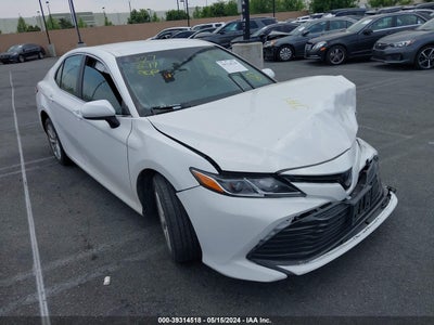 TOYOTA CAMRY 2018