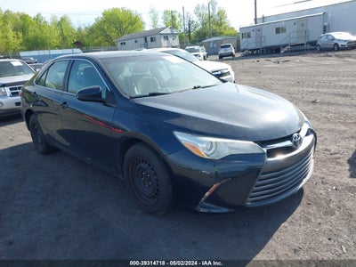 TOYOTA CAMRY 2016