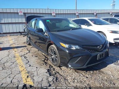 TOYOTA CAMRY 2018