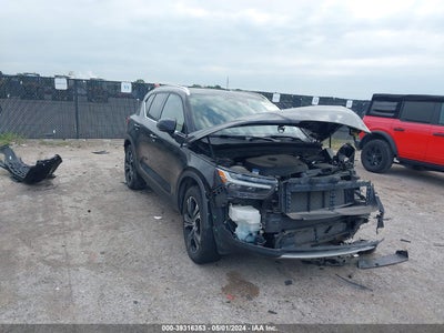 VOLVO XC40 2019
