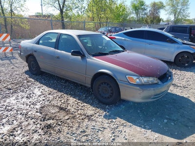 TOYOTA CAMRY 2001