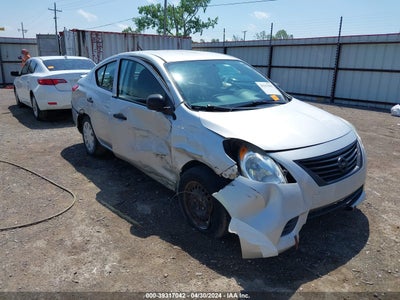 NISSAN VERSA 2014