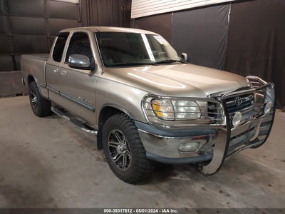 TOYOTA TUNDRA 2002
