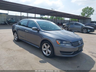 VOLKSWAGEN PASSAT 2013