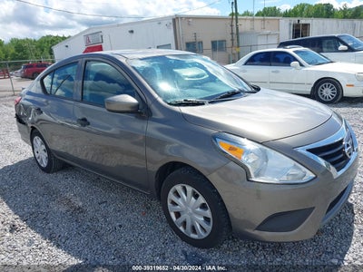 NISSAN VERSA 2016