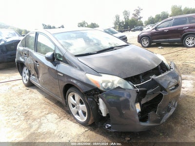 TOYOTA PRIUS V 2010