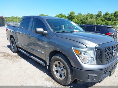 NISSAN TITAN 2017