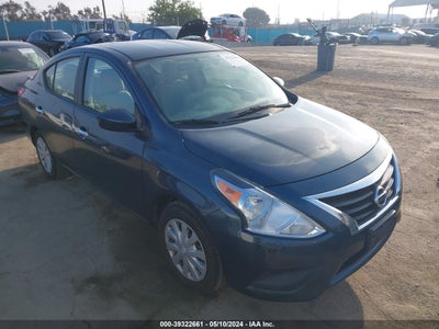 NISSAN VERSA 2015