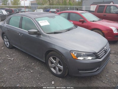 VOLKSWAGEN PASSAT 2013