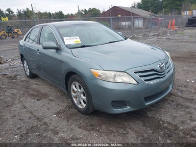 TOYOTA CAMRY 2011