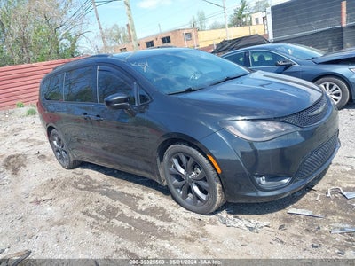 CHRYSLER PACIFICA 2018