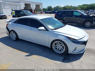 Hyundai Elantra 2021