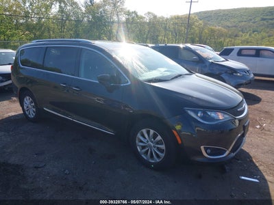 CHRYSLER PACIFICA 2018