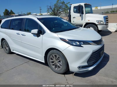 TOYOTA SIENNA 2023