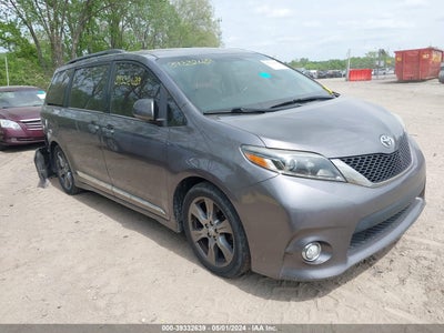 TOYOTA SIENNA 2017