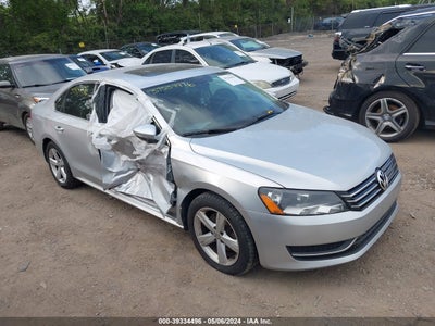 VOLKSWAGEN PASSAT 2012
