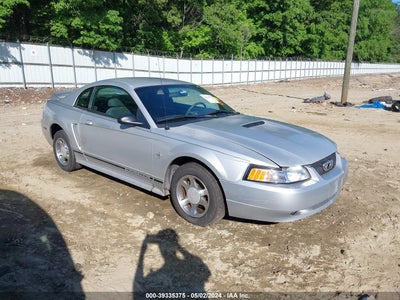 FORD MUSTANG 2000