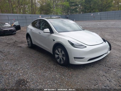 TESLA MODEL Y 2024