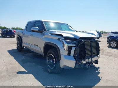 TOYOTA TUNDRA 2024