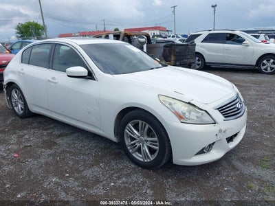 INFINITI JOURNEY 2013
