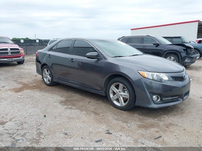 Toyota Camry 2014