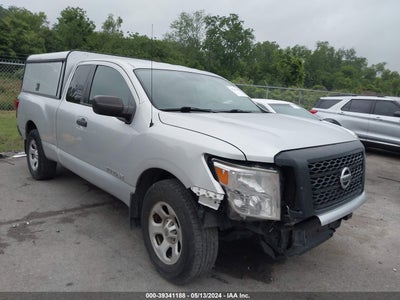 NISSAN TITAN 2017