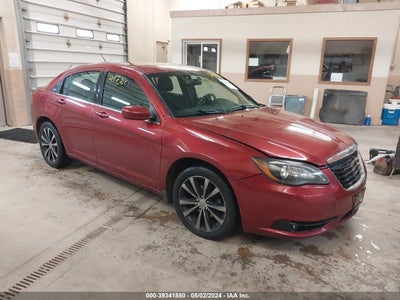 Chrysler 200 2013