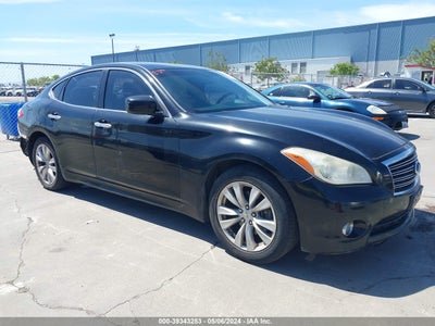 INFINITI M37 2011