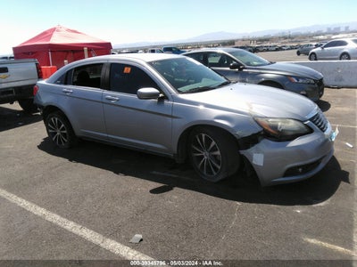 CHRYSLER 200 2013