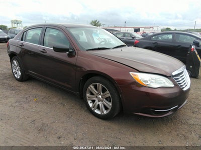 CHRYSLER 200 2013
