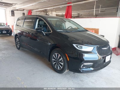 Chrysler Pacifica 2024
