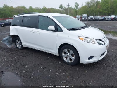TOYOTA SIENNA 2015