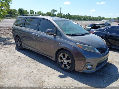 TOYOTA SIENNA 2015