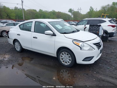 NISSAN VERSA 2017