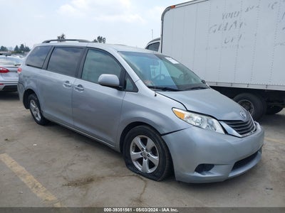 TOYOTA SIENNA 2012
